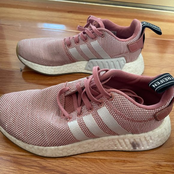 Adidas - Picture 2 of 6